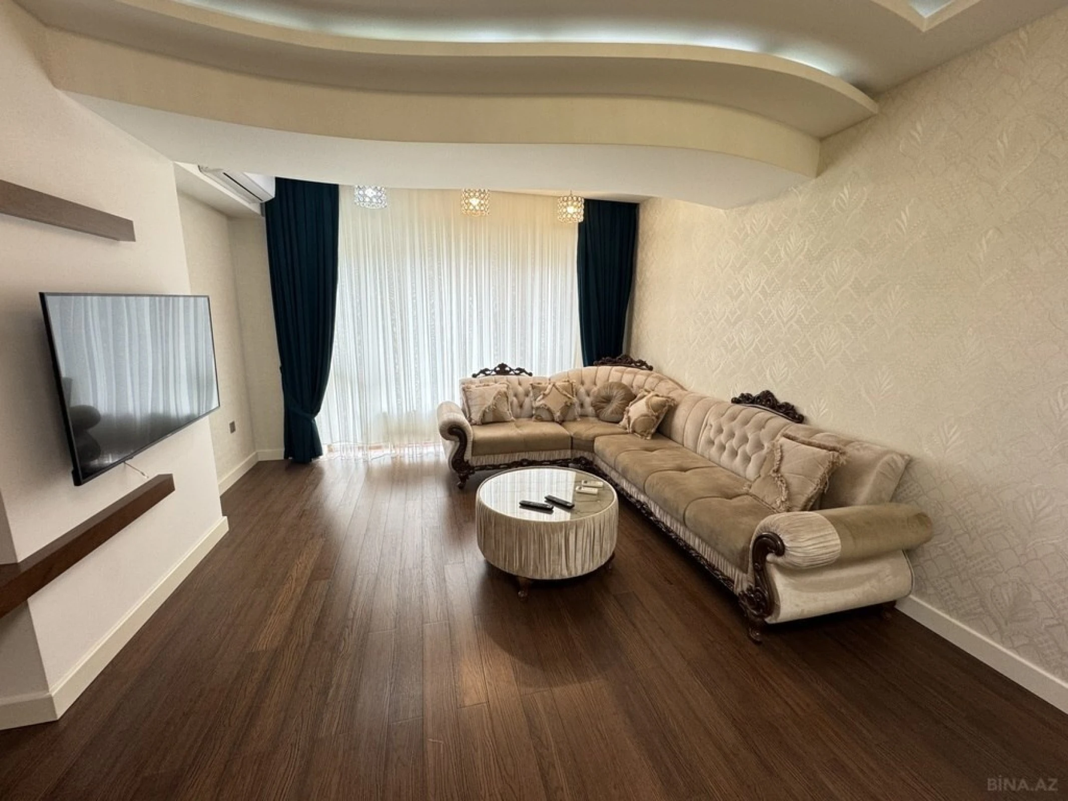 Kirayə verilir 2 otaqlı mənzil 96 m²