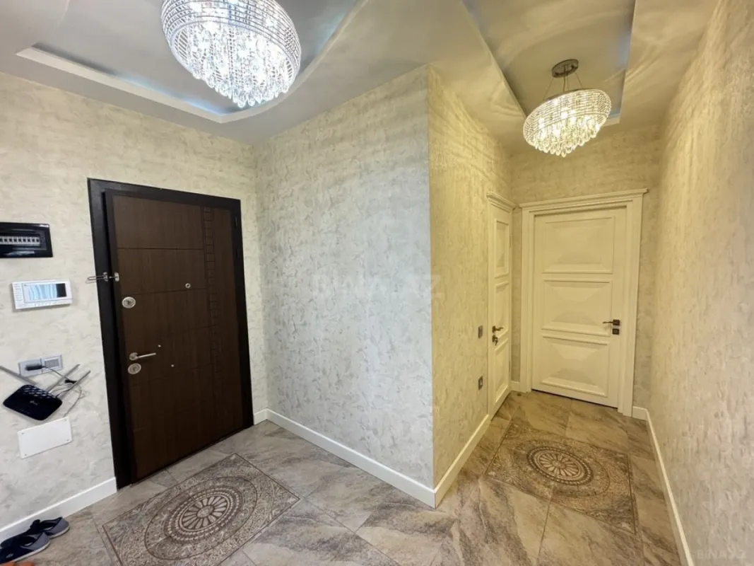 Kirayə verilir 2 otaqlı mənzil 96 m²