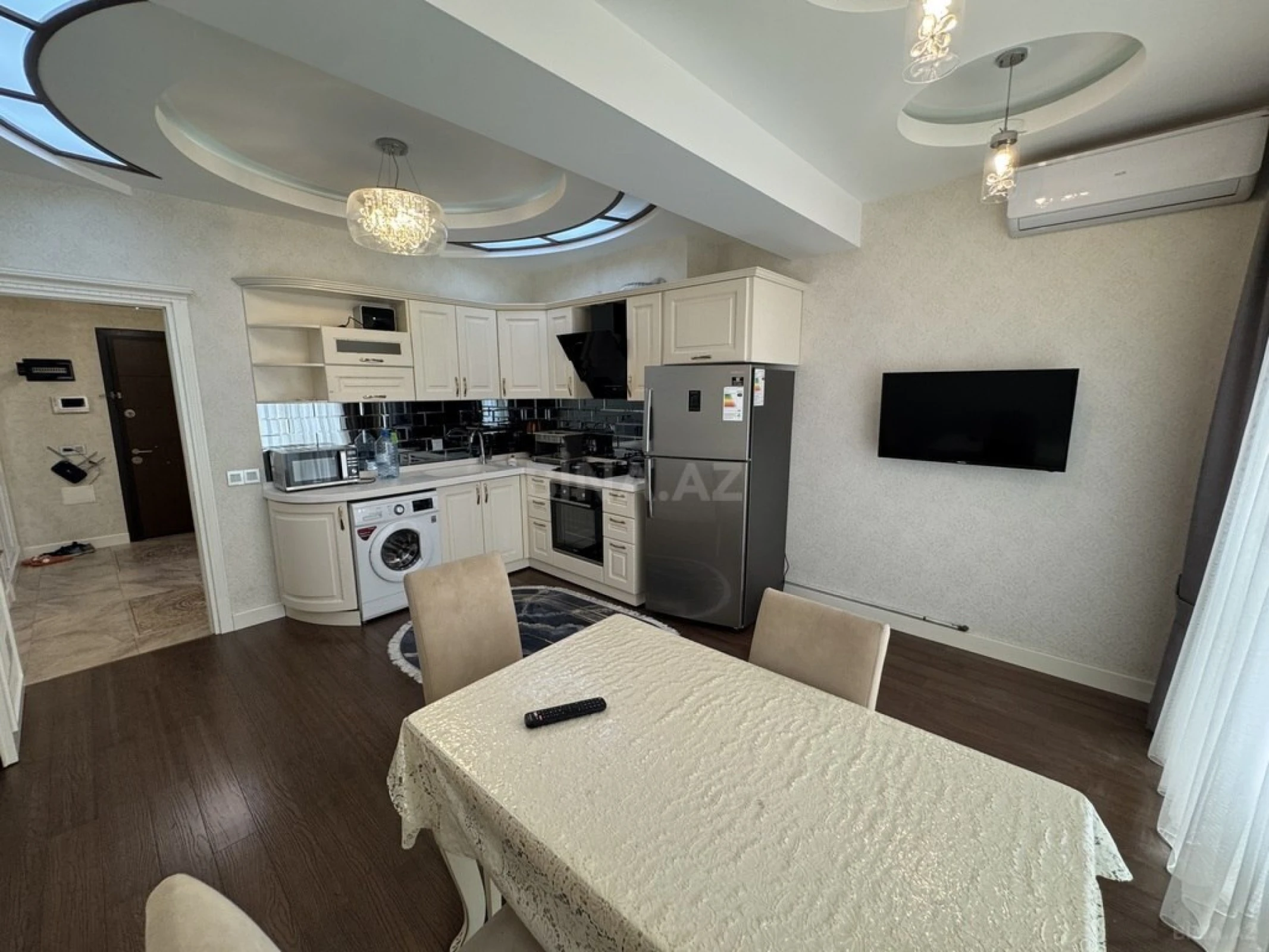 Kirayə verilir 2 otaqlı mənzil 96 m²