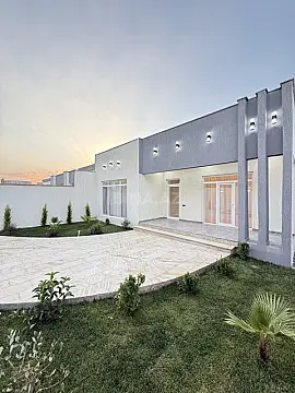 Satılır 4 otaqlı həyət evi 140 m²