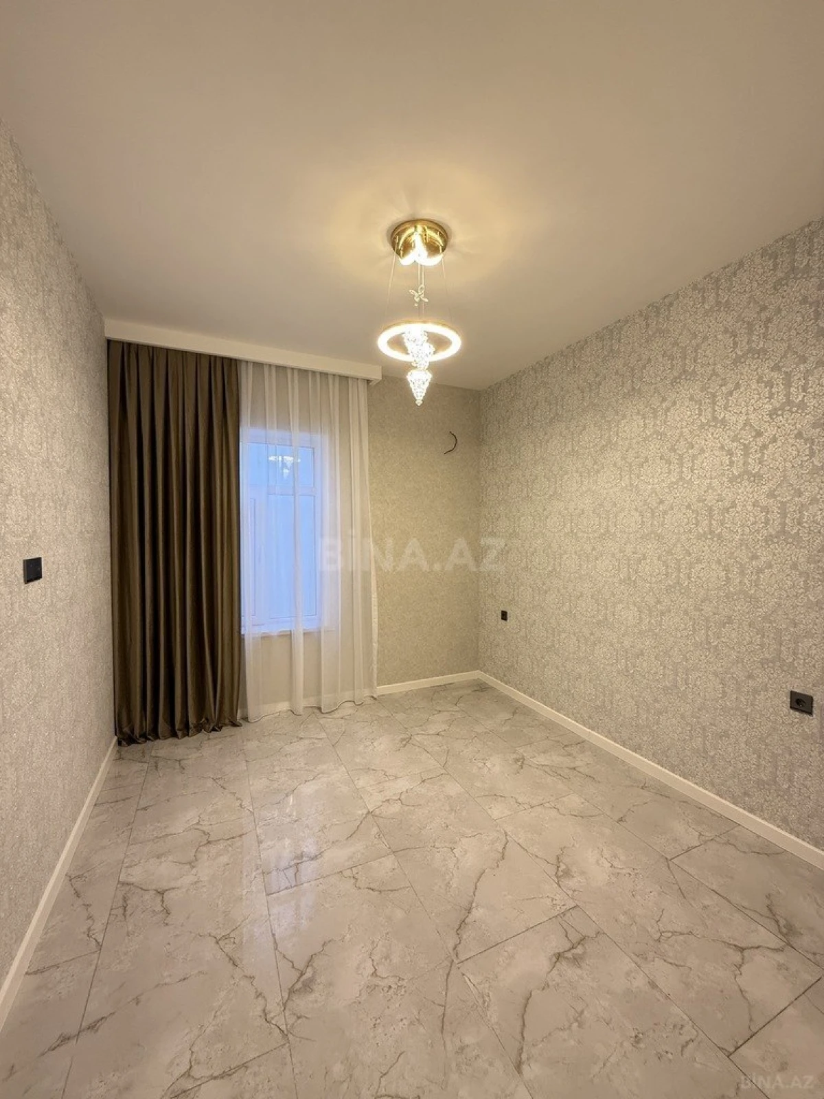 Satılır 4 otaqlı həyət evi 140 m²