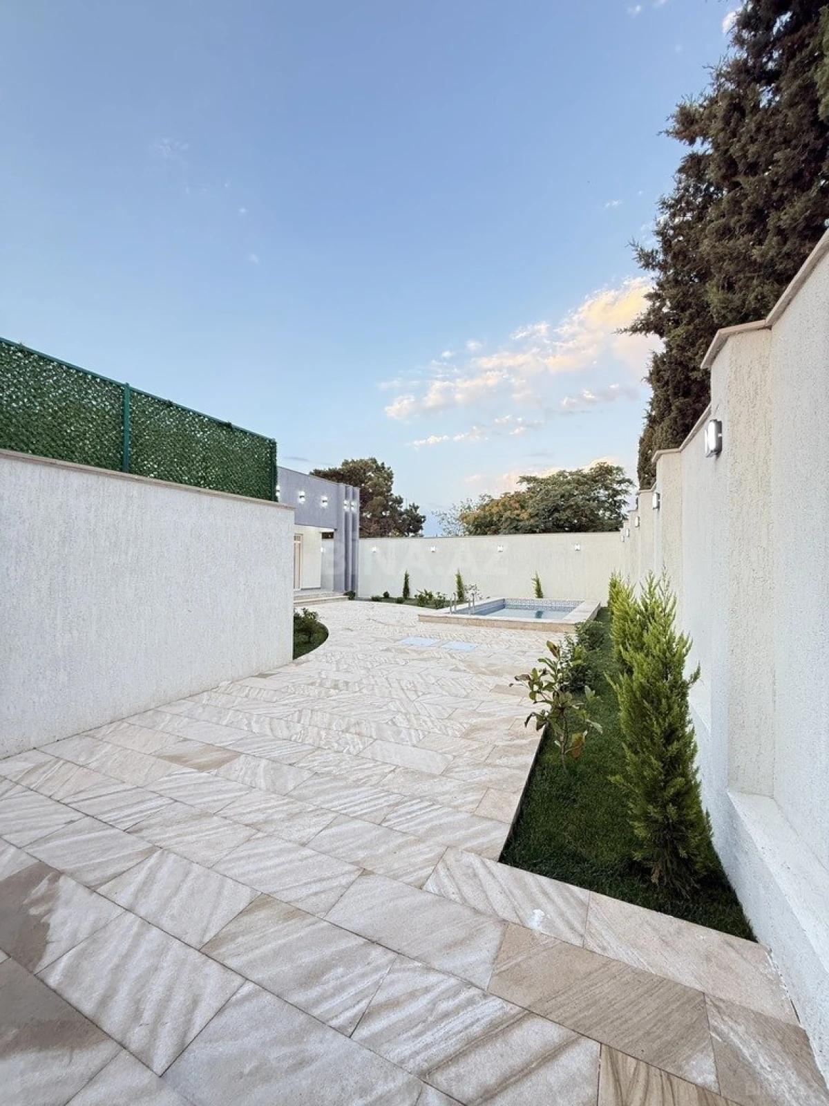 Satılır 4 otaqlı həyət evi 140 m²