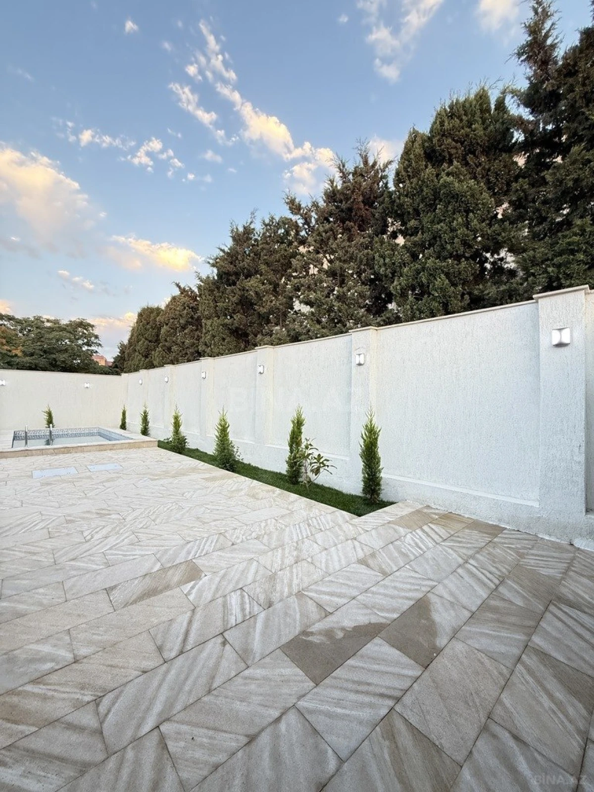 Satılır 4 otaqlı həyət evi 140 m²