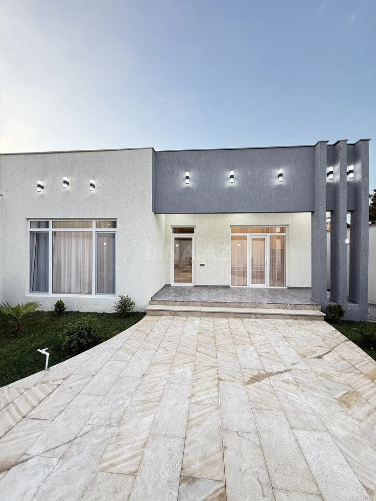Satılır 4 otaqlı həyət evi 140 m²