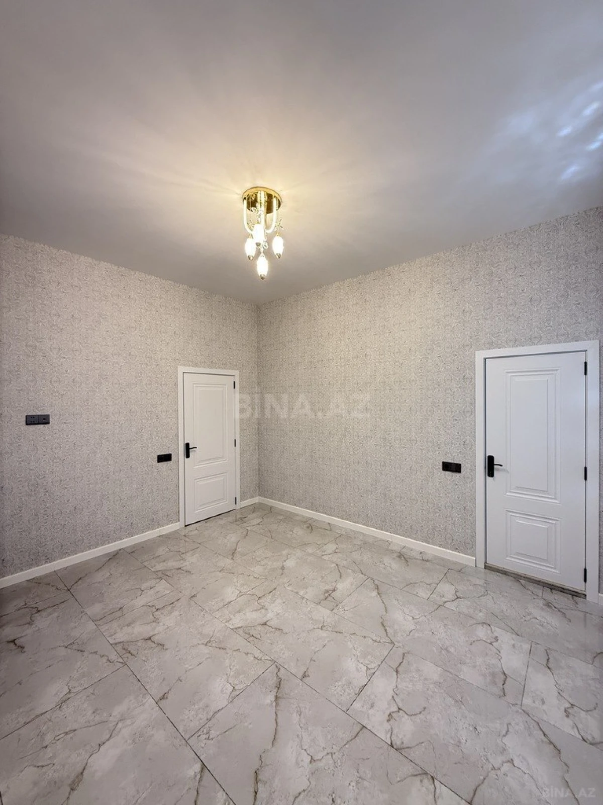 Satılır 4 otaqlı həyət evi 140 m²