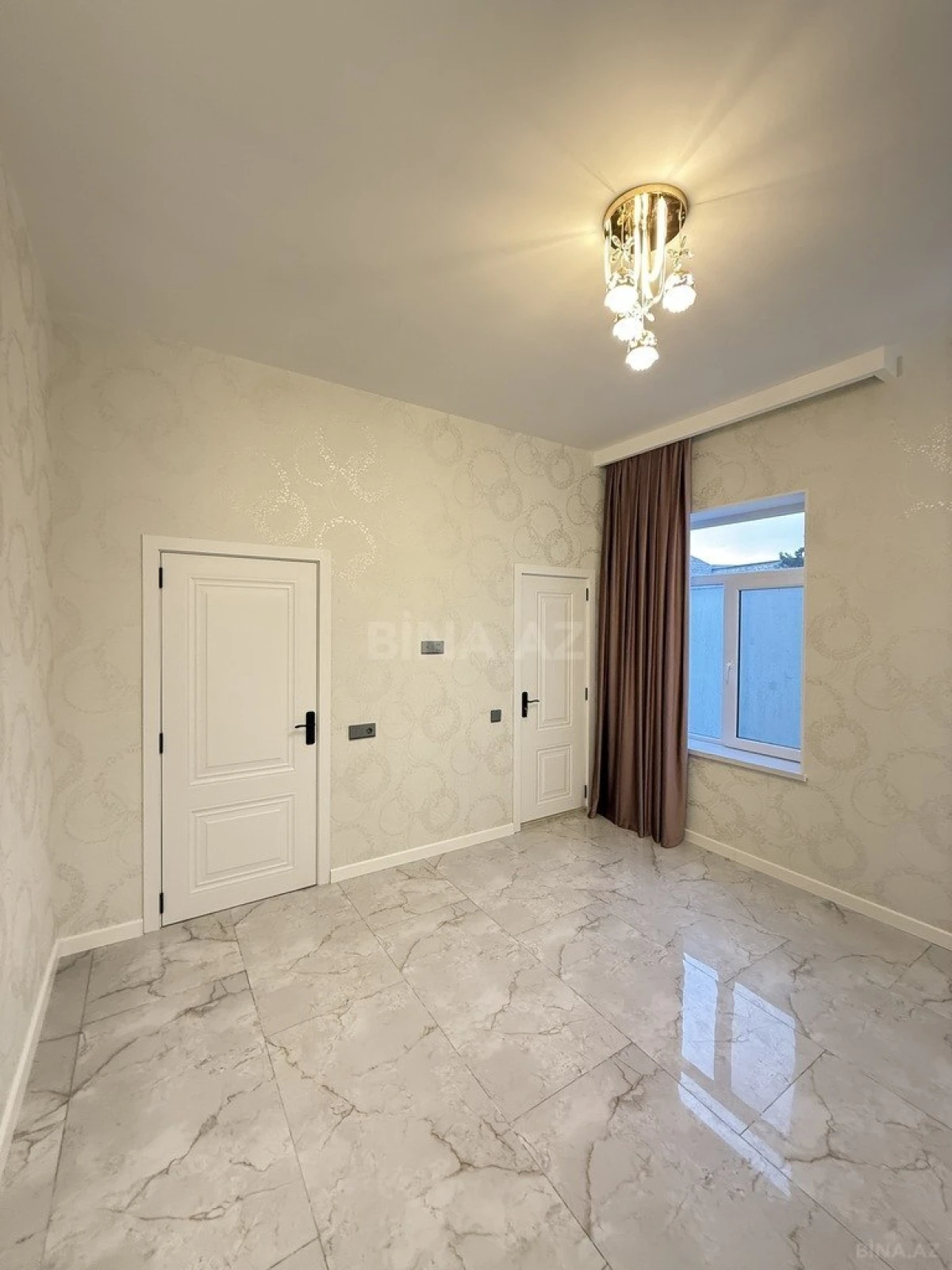 Satılır 4 otaqlı həyət evi 140 m²
