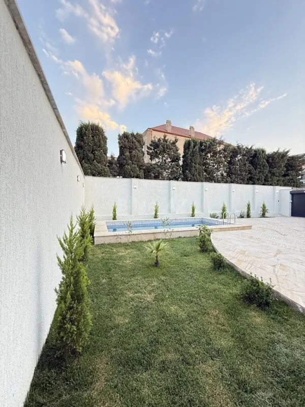 Satılır 4 otaqlı həyət evi 140 m²