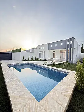 Satılır 4 otaqlı həyət evi 140 m²