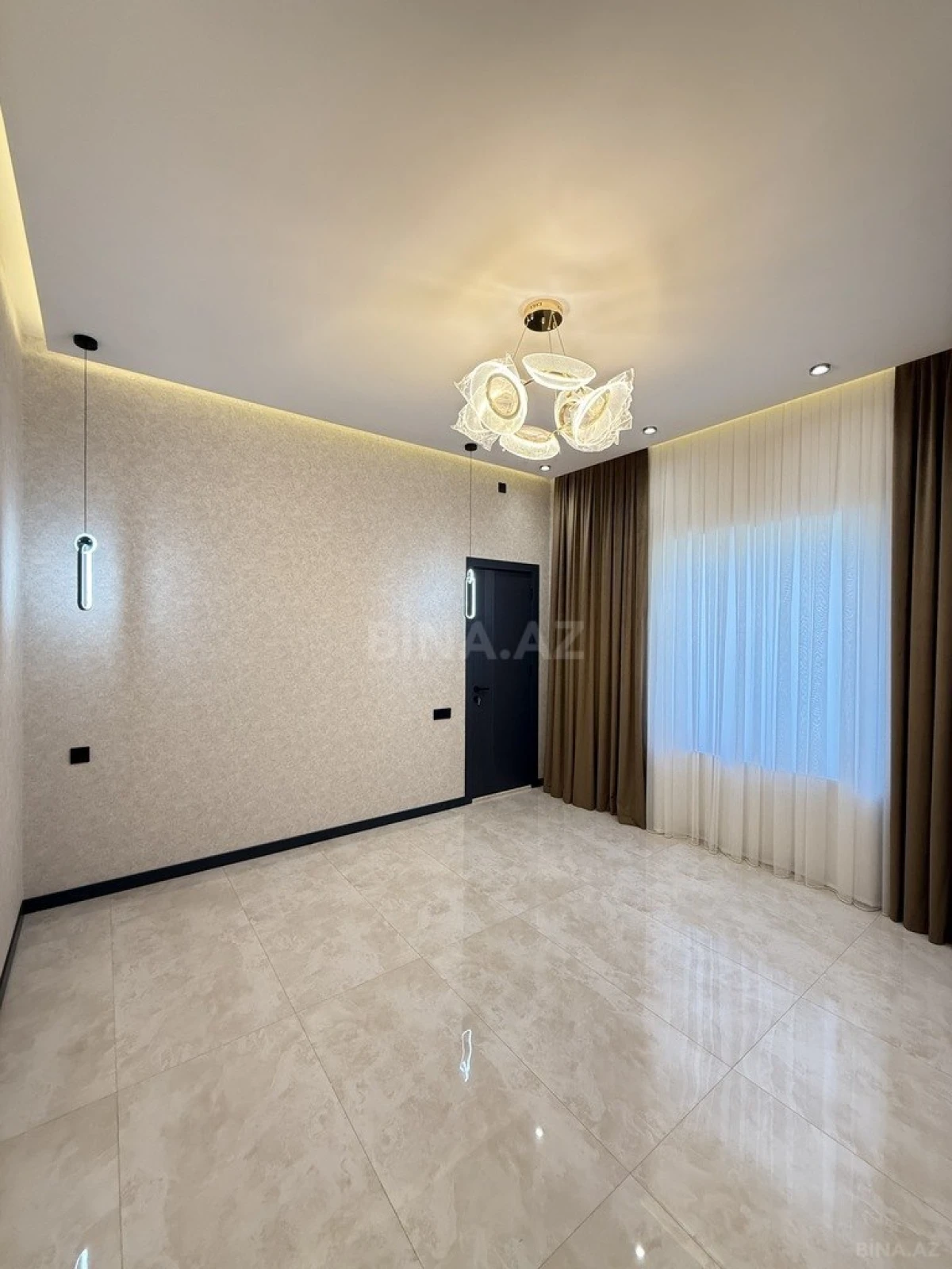 Satılır 4 otaqlı həyət evi 155 m²