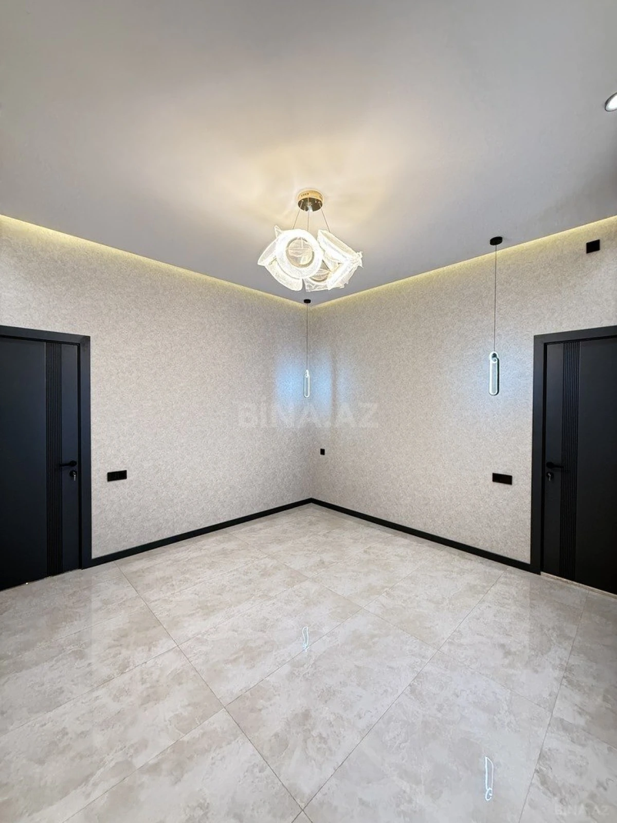 Satılır 4 otaqlı həyət evi 155 m²