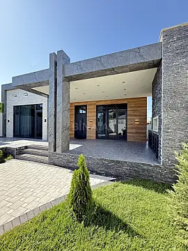 Satılır 4 otaqlı həyət evi 155 m²