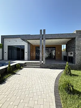 Satılır 4 otaqlı həyət evi 155 m²