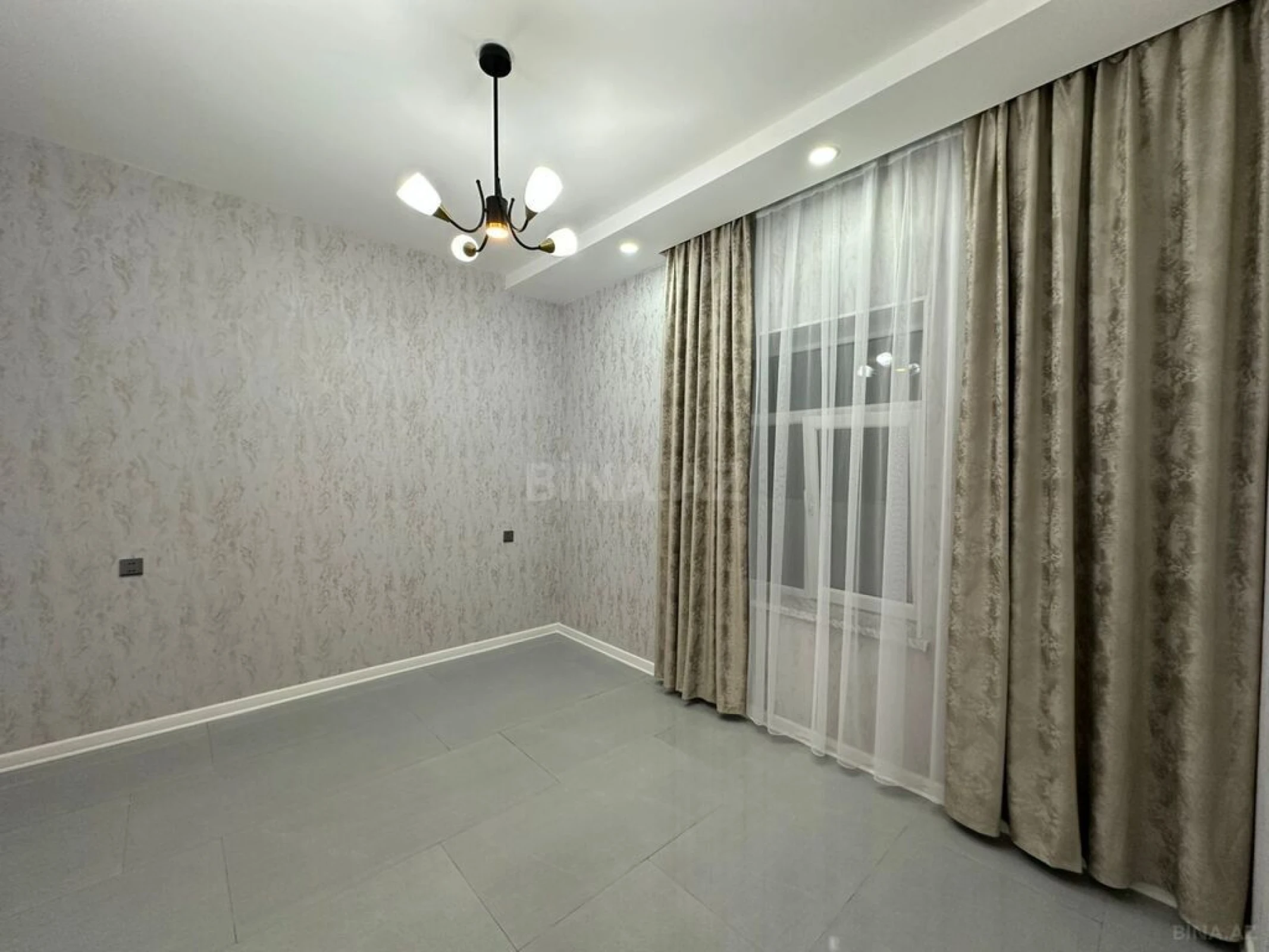 Satılır 4 otaqlı həyət evi 160 m²