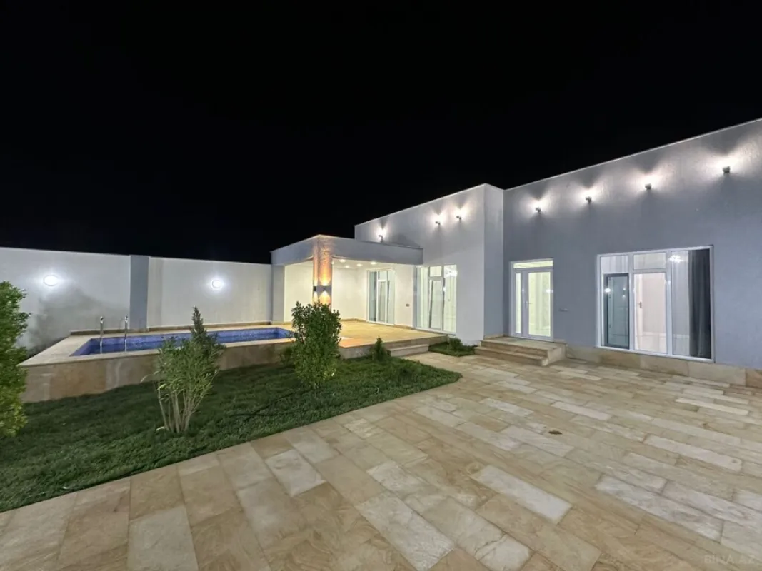 Satılır 4 otaqlı həyət evi 160 m²