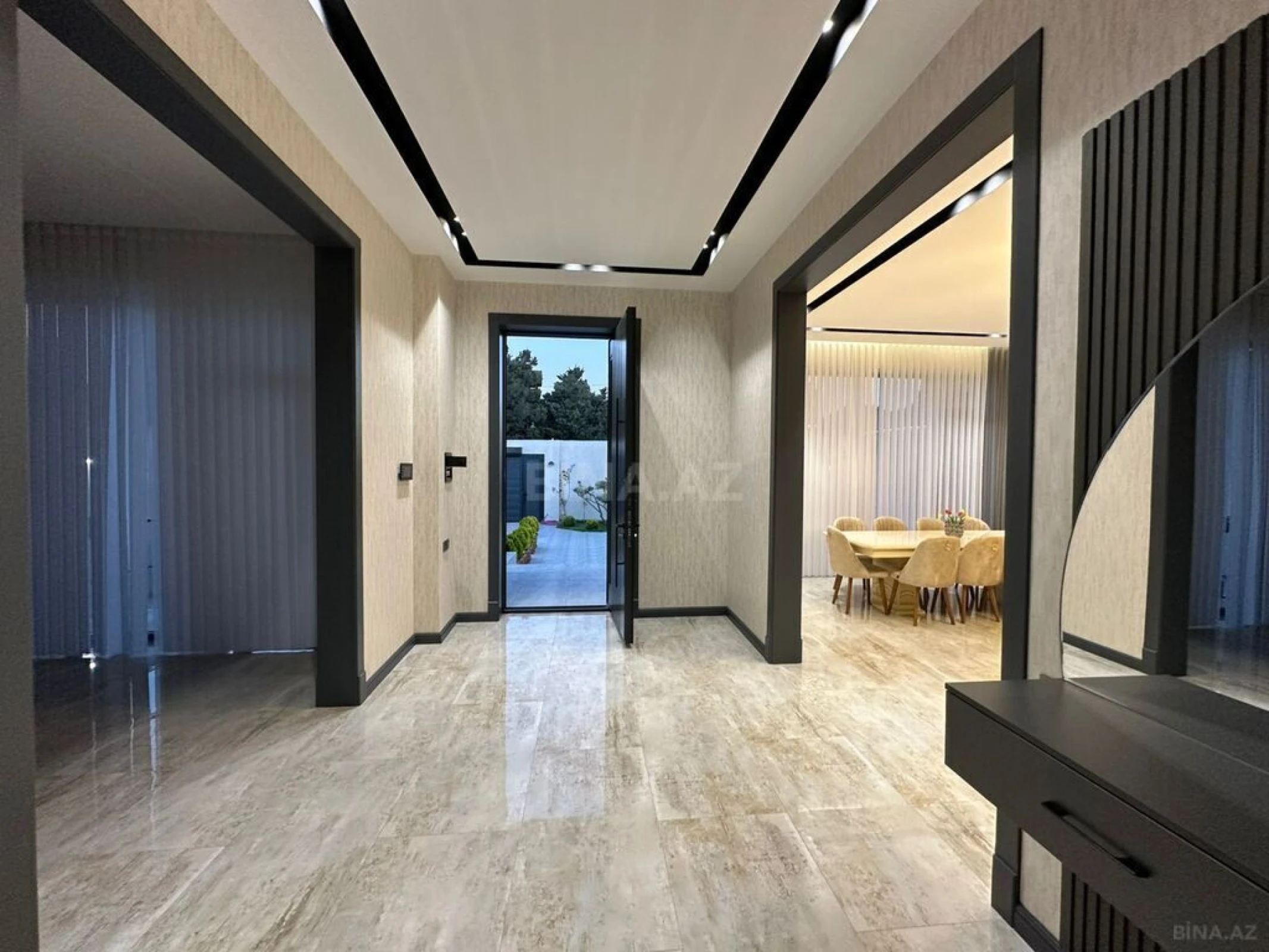 Satılır 4 otaqlı həyət evi 330 m²
