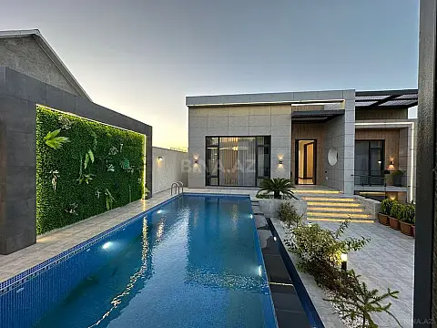 Satılır 4 otaqlı həyət evi 330 m²