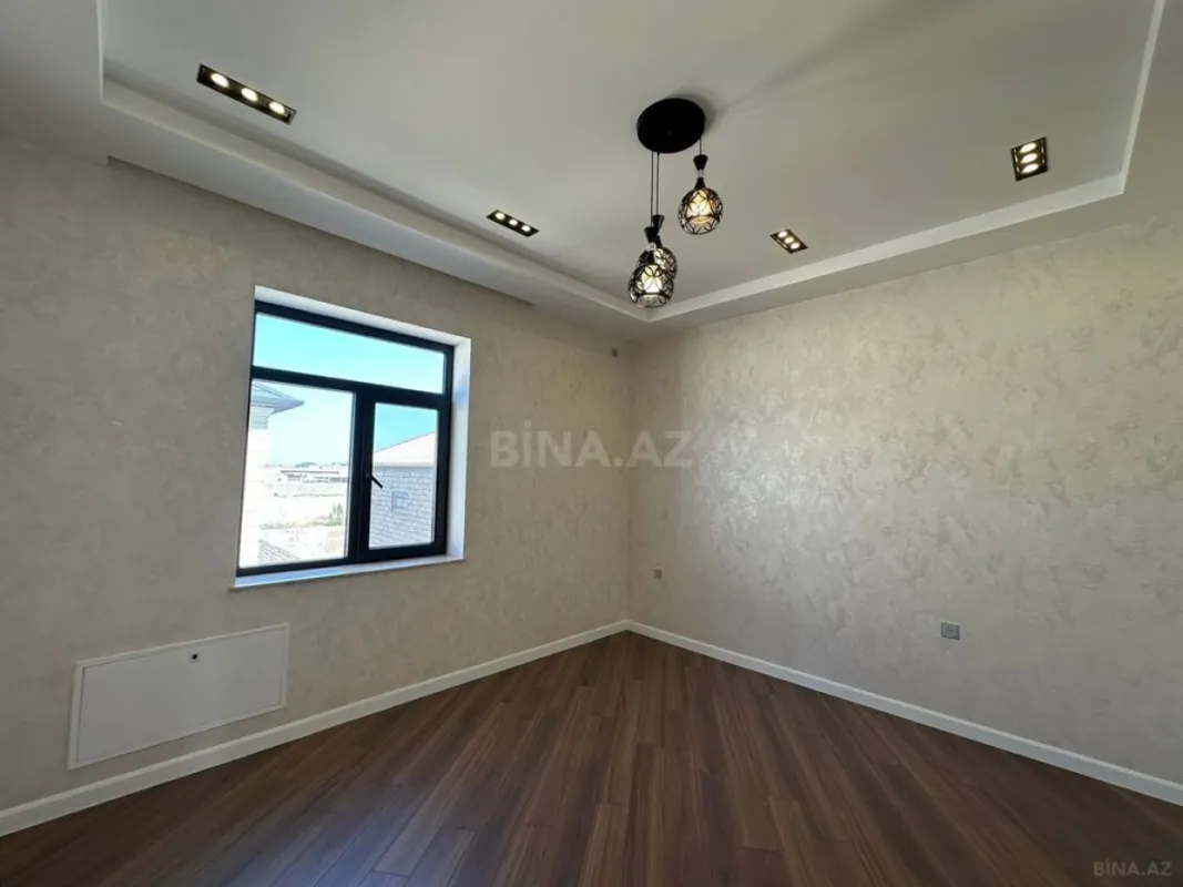 Satılır 5 otaqlı həyət evi 270 m²