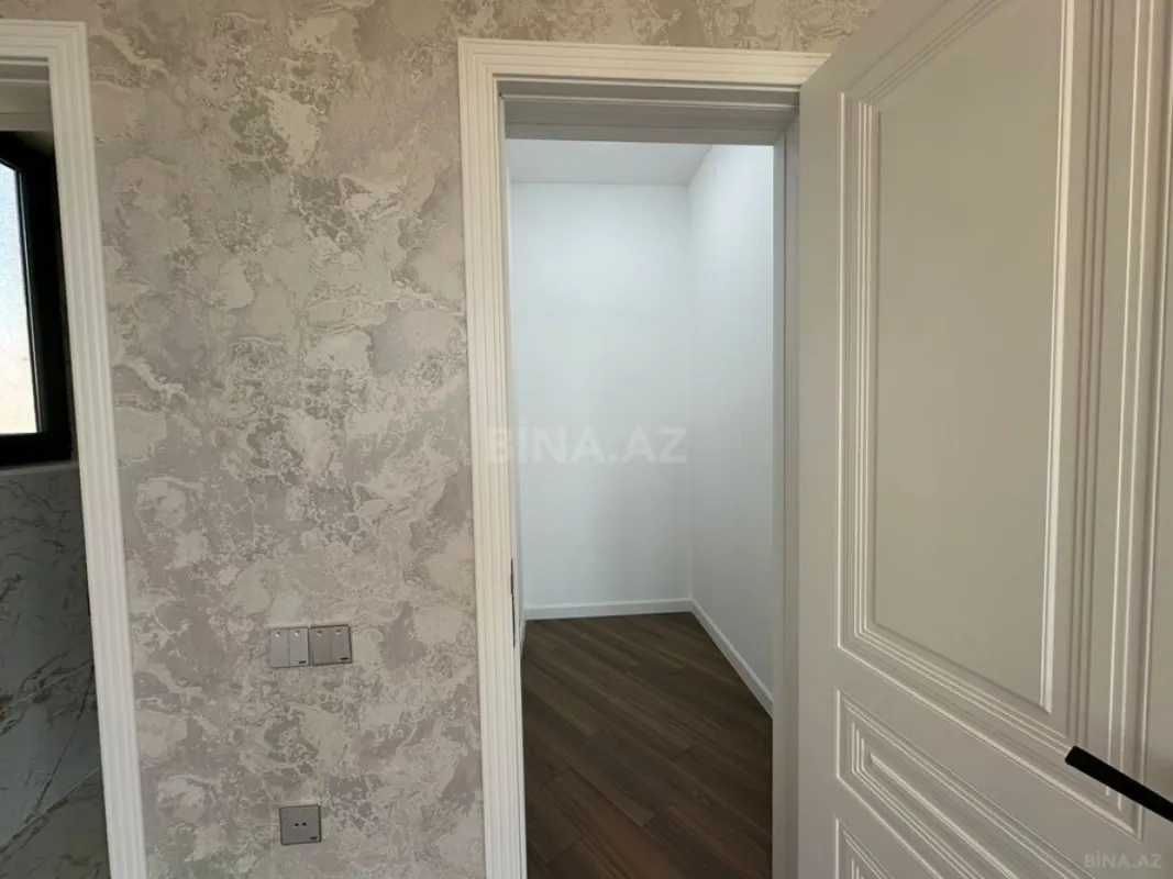 Satılır 5 otaqlı həyət evi 270 m²