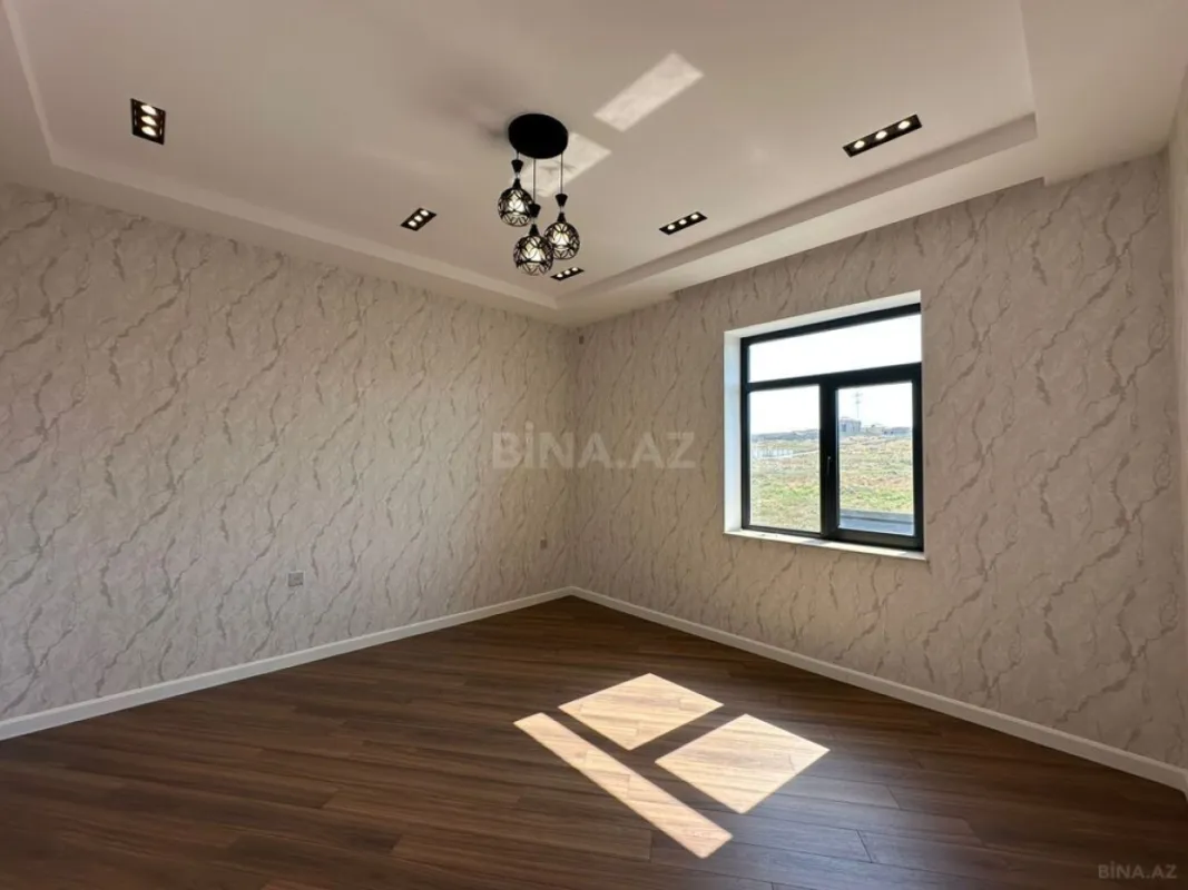Satılır 5 otaqlı həyət evi 270 m²