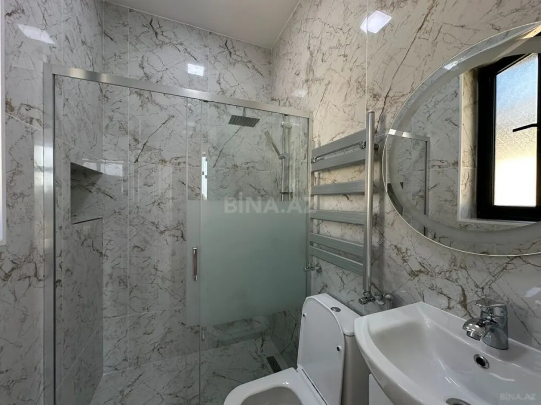 Satılır 5 otaqlı həyət evi 270 m²