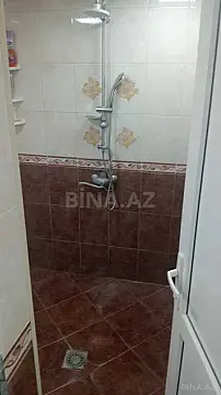 Satılır 5 otaqlı həyət evi 300 m²