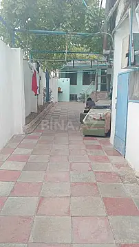 Satılır 5 otaqlı həyət evi 300 m²