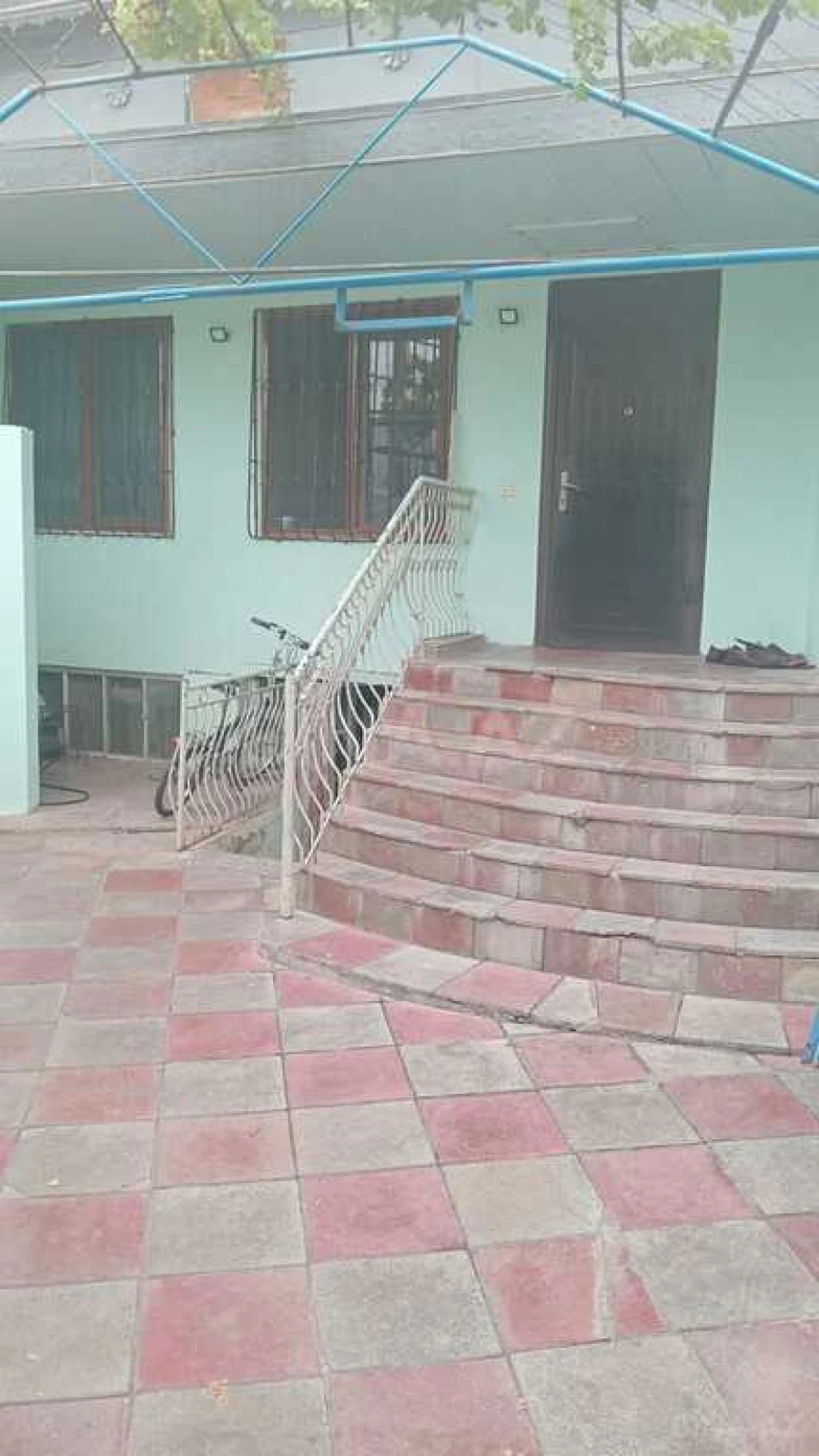 Satılır 5 otaqlı həyət evi 300 m²