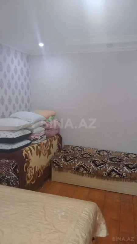 Satılır 5 otaqlı həyət evi 300 m²