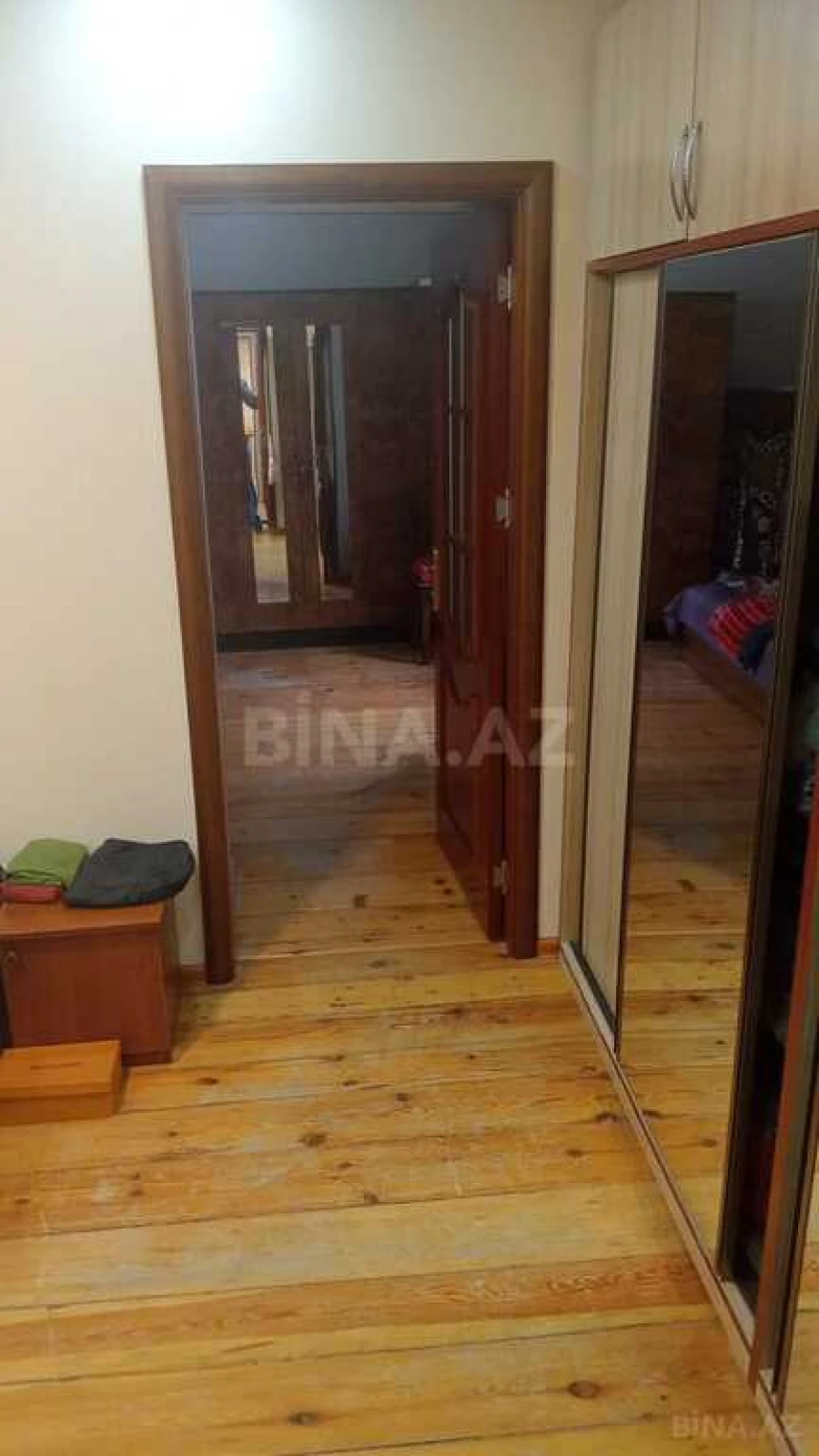 Satılır 5 otaqlı həyət evi 300 m²