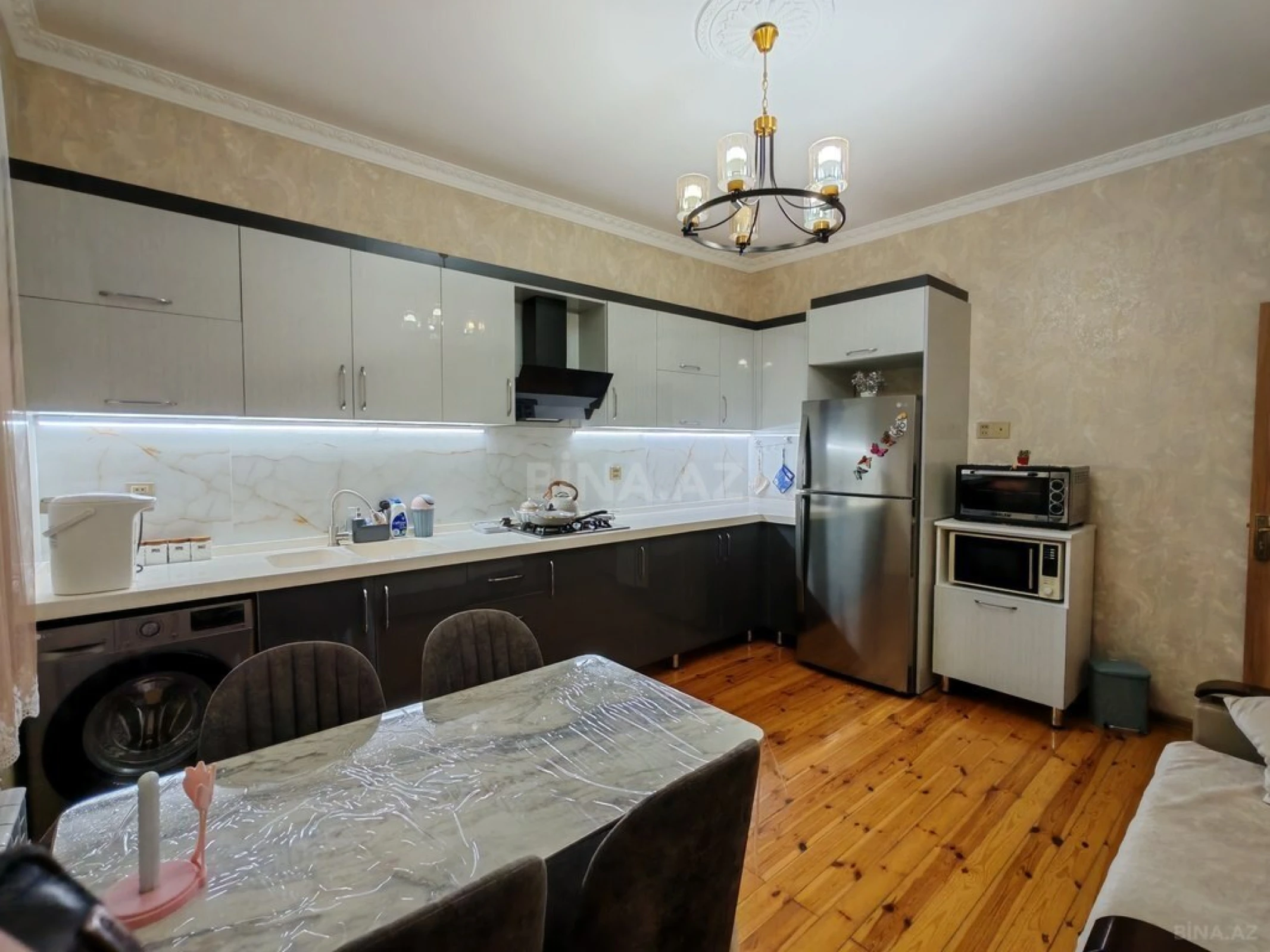 Satılır 7 otaqlı həyət evi 200 m²