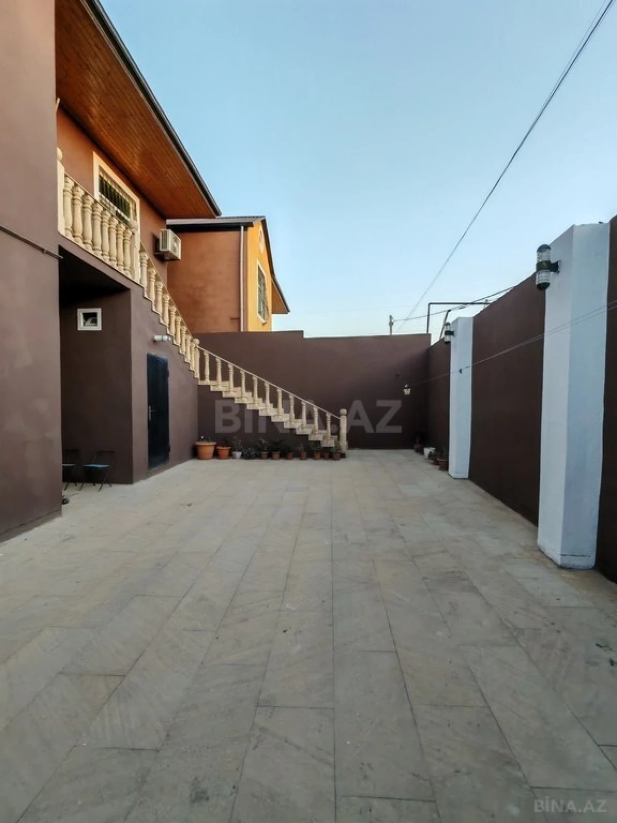 Satılır 7 otaqlı həyət evi 200 m²