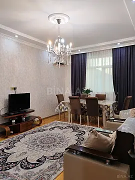 Satılır 7 otaqlı həyət evi 200 m²