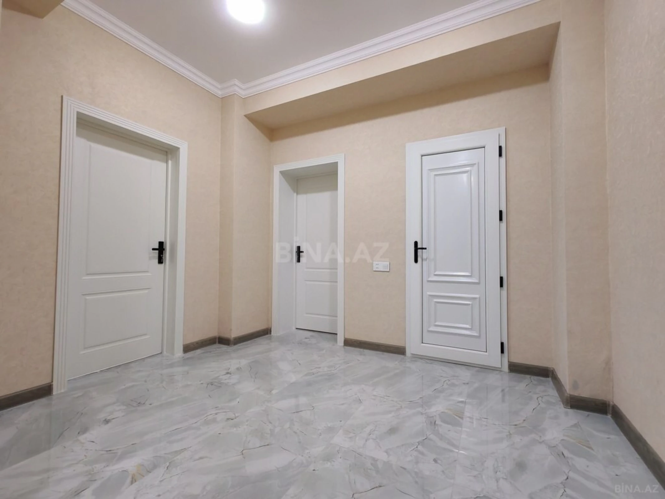 Satılır 7 otaqlı həyət evi 200 m²