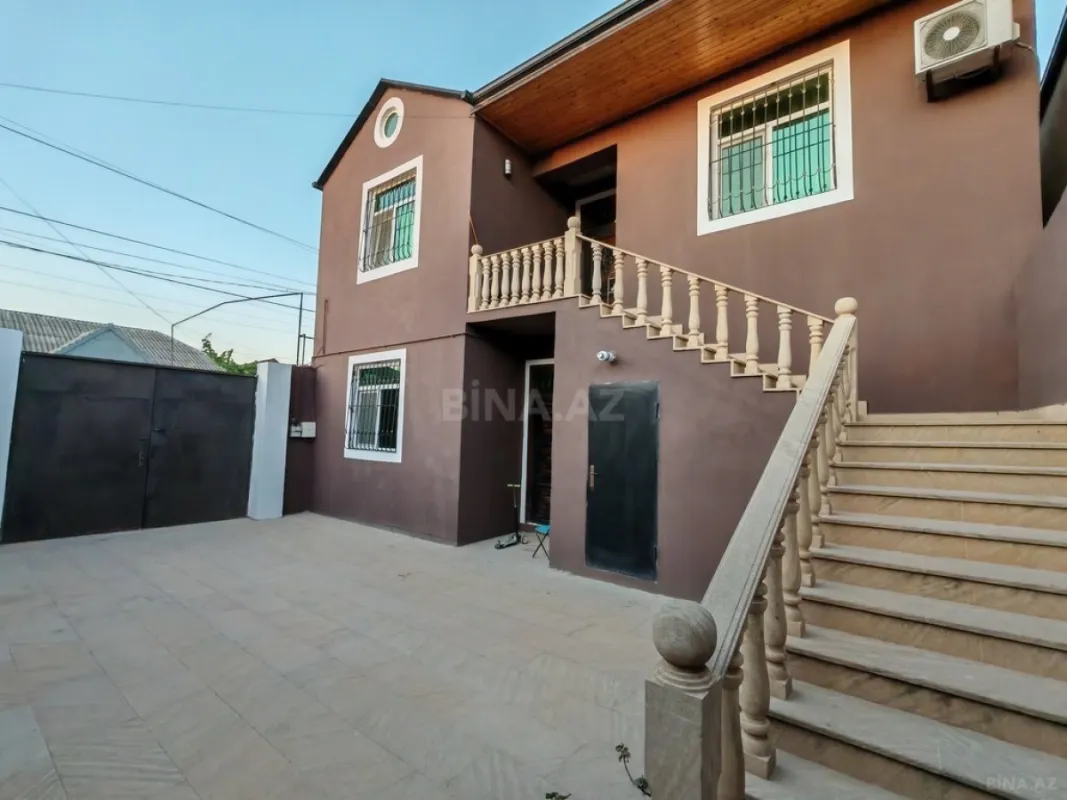 Satılır 7 otaqlı həyət evi 200 m²