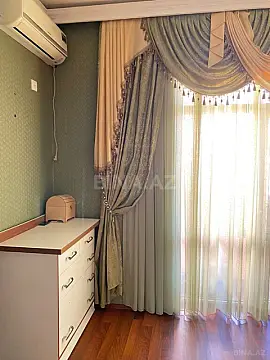 Satılır 3 otaqlı mənzil 118 m²