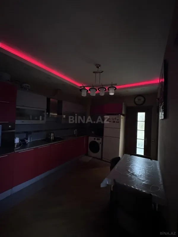 Satılır 3 otaqlı mənzil 105 m²