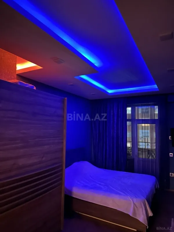 Satılır 3 otaqlı mənzil 105 m²