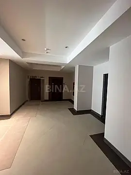 Satılır 4 otaqlı mənzil 194 m²