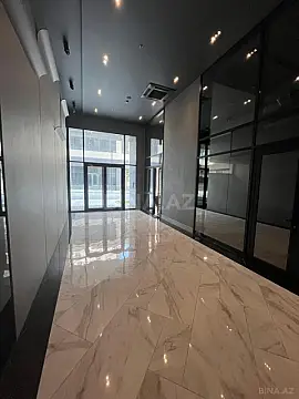 Satılır 4 otaqlı mənzil 194 m²