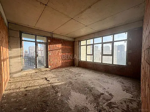 Satılır 2 otaqlı mənzil 93.3 m²