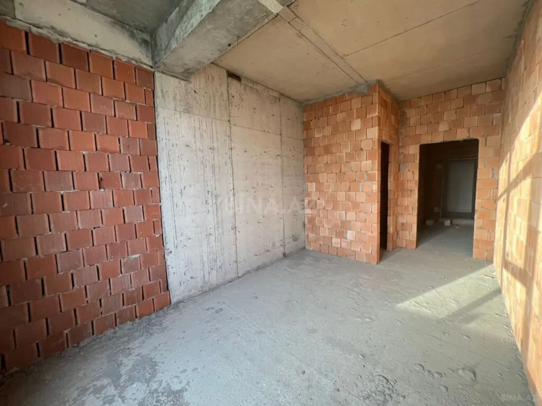 Satılır 2 otaqlı mənzil 93.3 m²