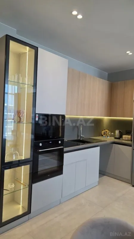 Kirayə verilir 2 otaqlı mənzil 97 m²