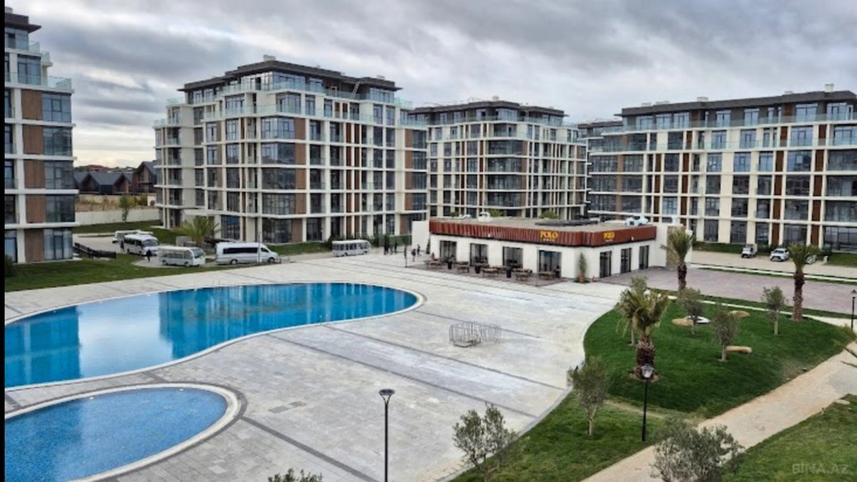 Kirayə verilir 2 otaqlı mənzil 97 m²