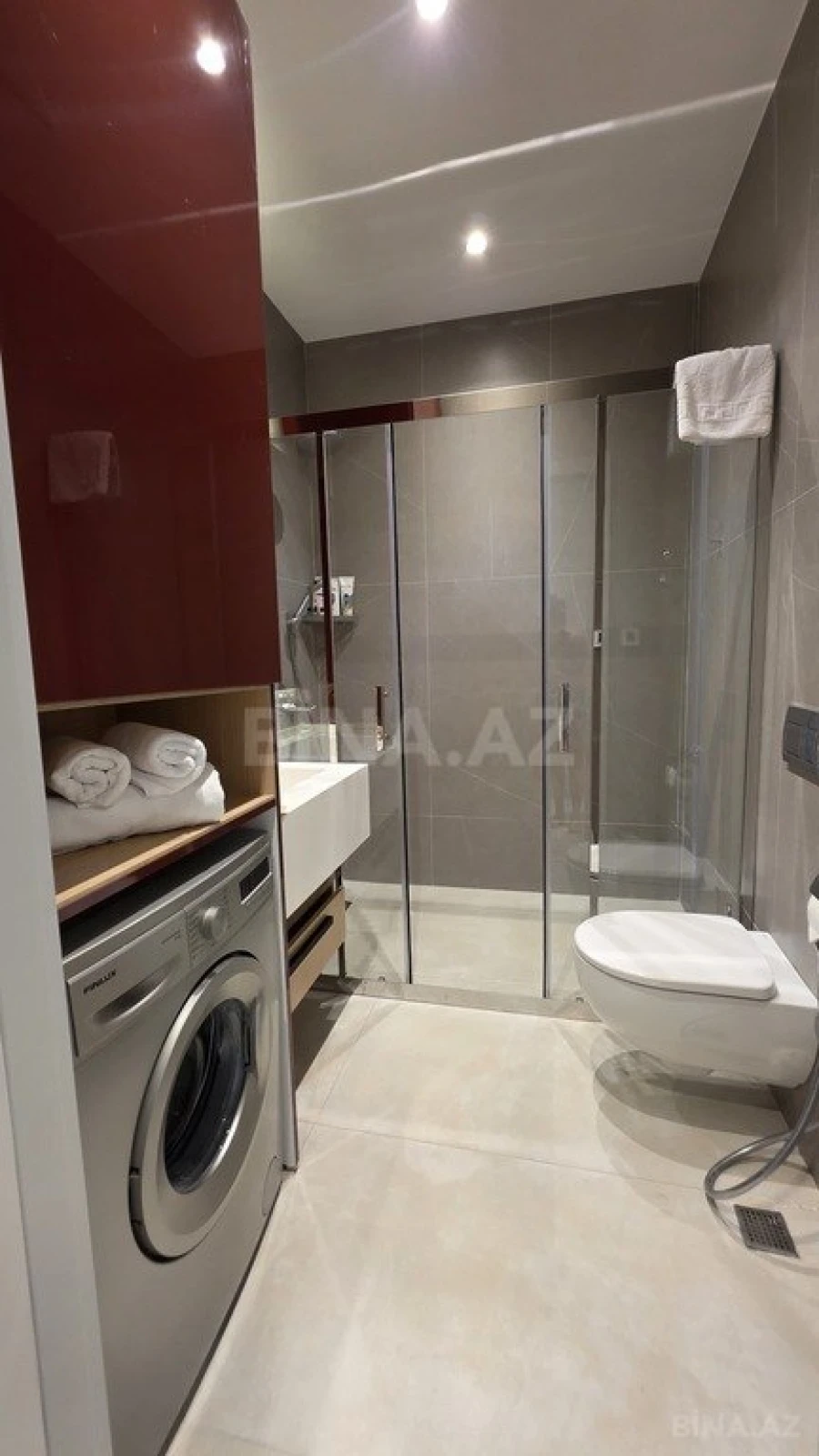Kirayə verilir 2 otaqlı mənzil 97 m²