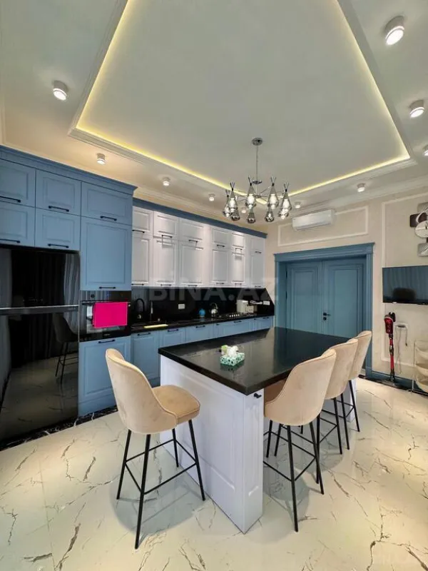 Satılır 5 otaqlı həyət evi 354 m²