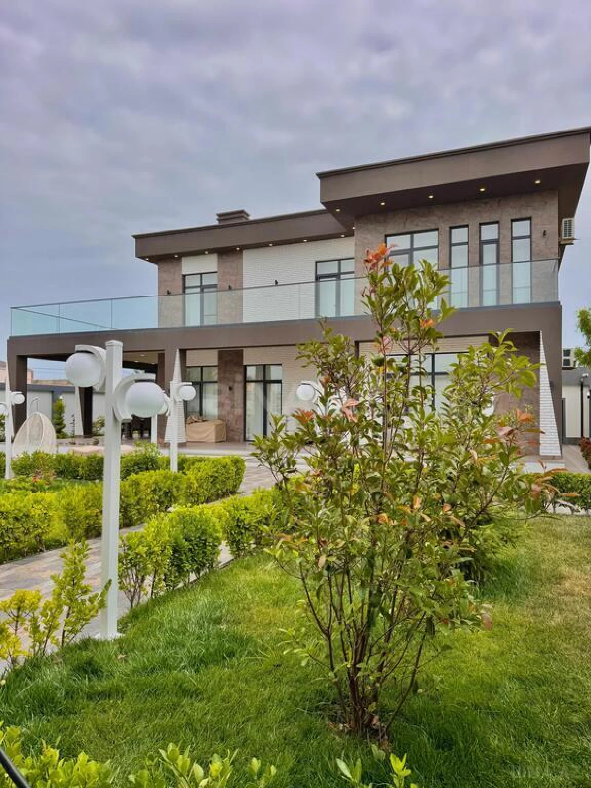Satılır 5 otaqlı həyət evi 354 m²
