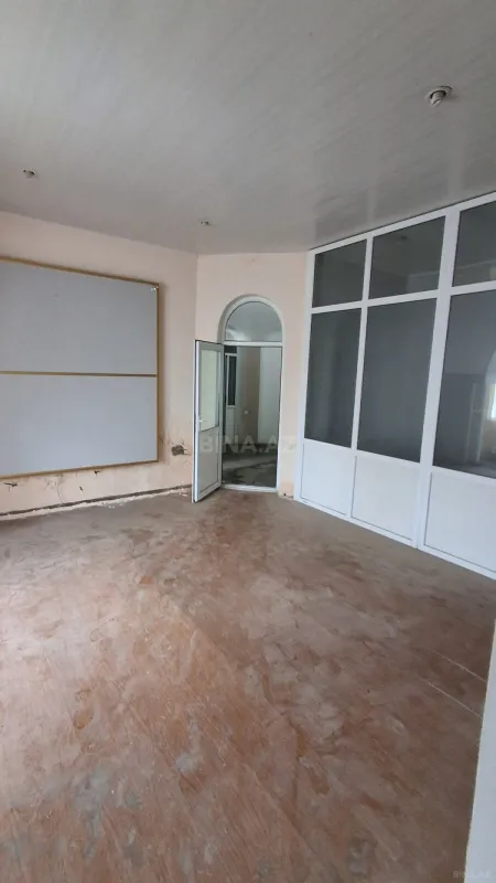 Satılır obyekt 779 m²