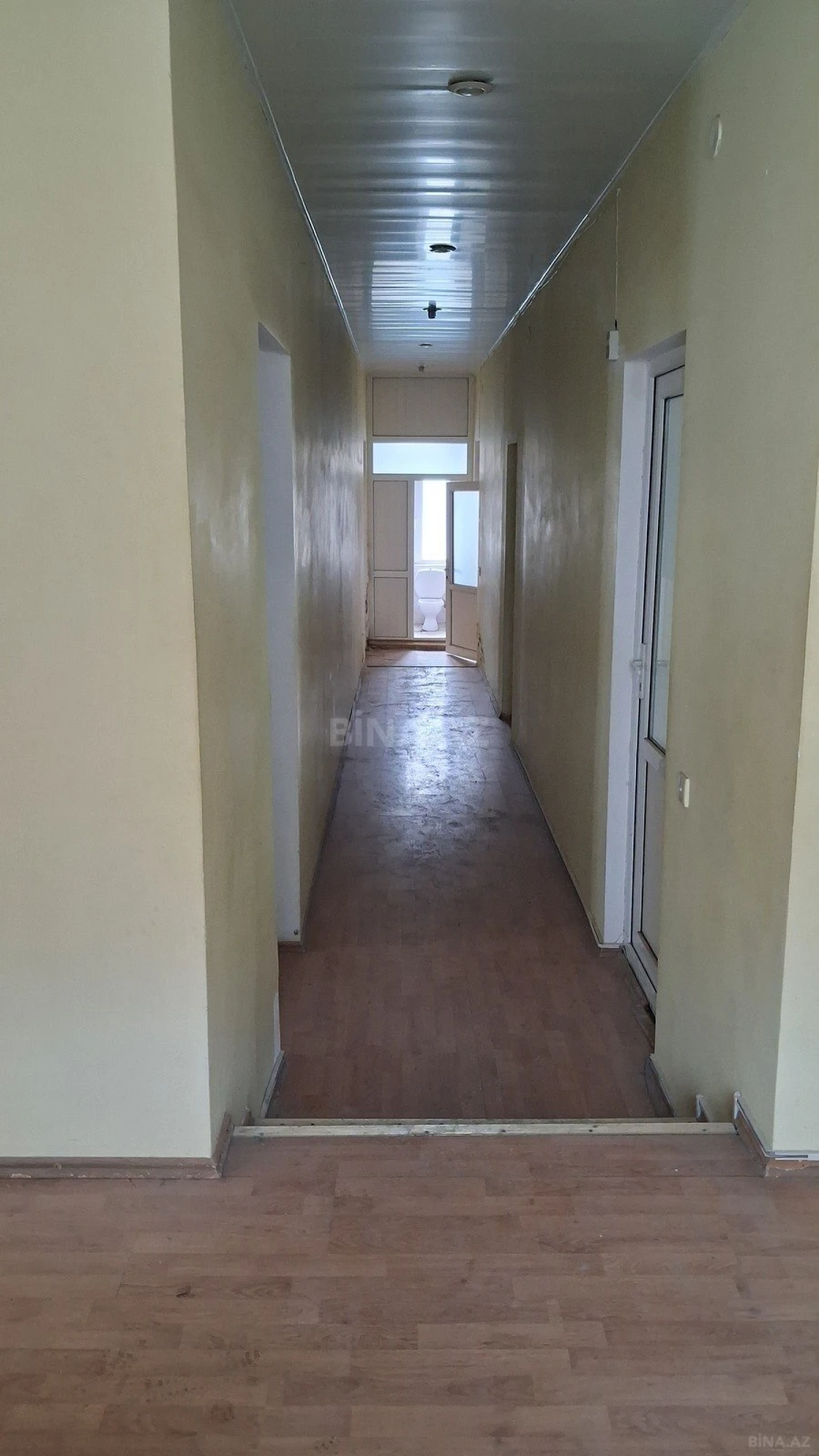 Satılır obyekt 779 m²