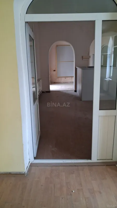Satılır obyekt 779 m²