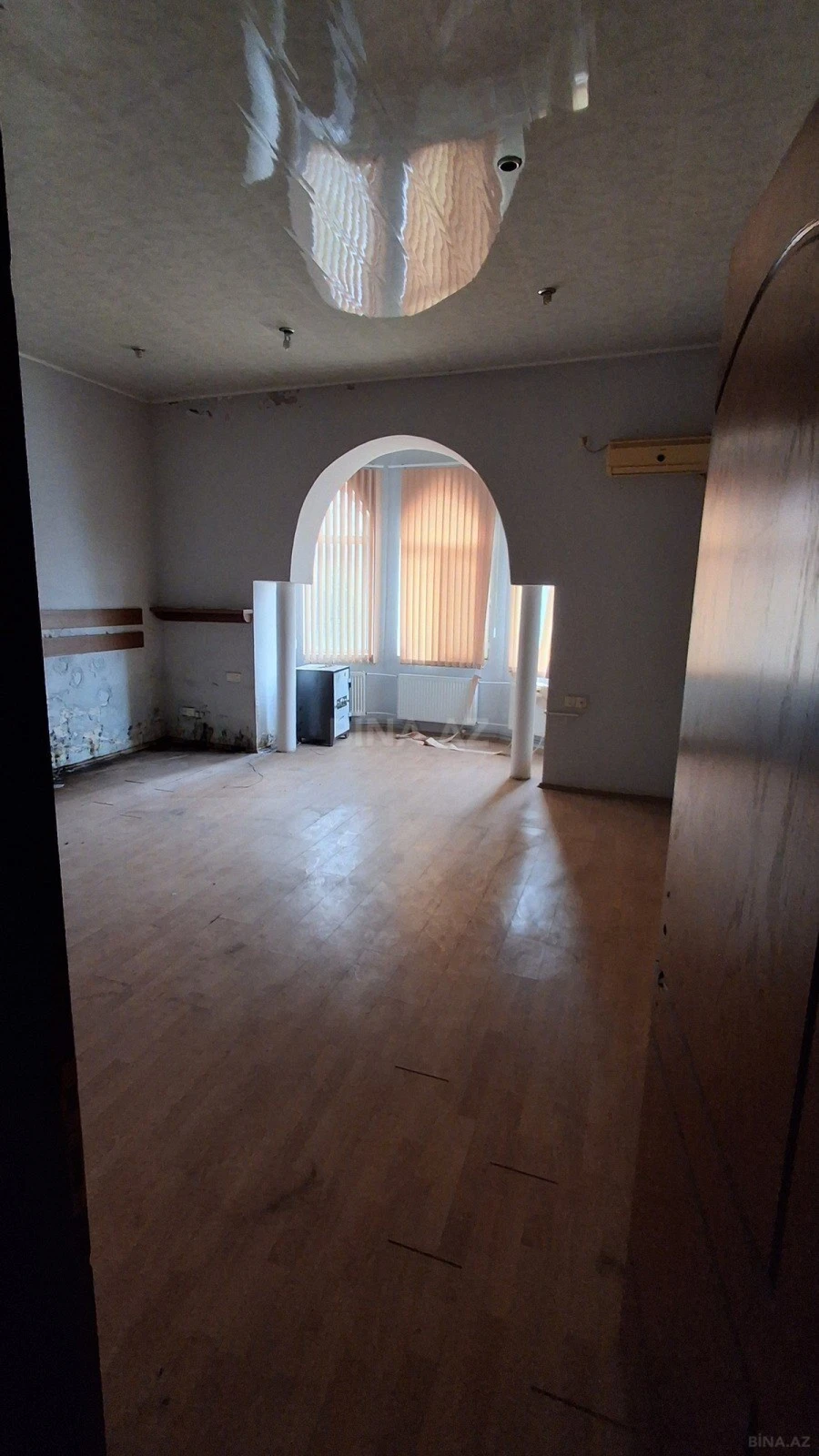 Satılır obyekt 779 m²